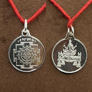 Tripura Sundari Yantra locket silver – 5 Grams