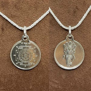 Silver Vishnu Yantra locket Yantra With Silver Chain