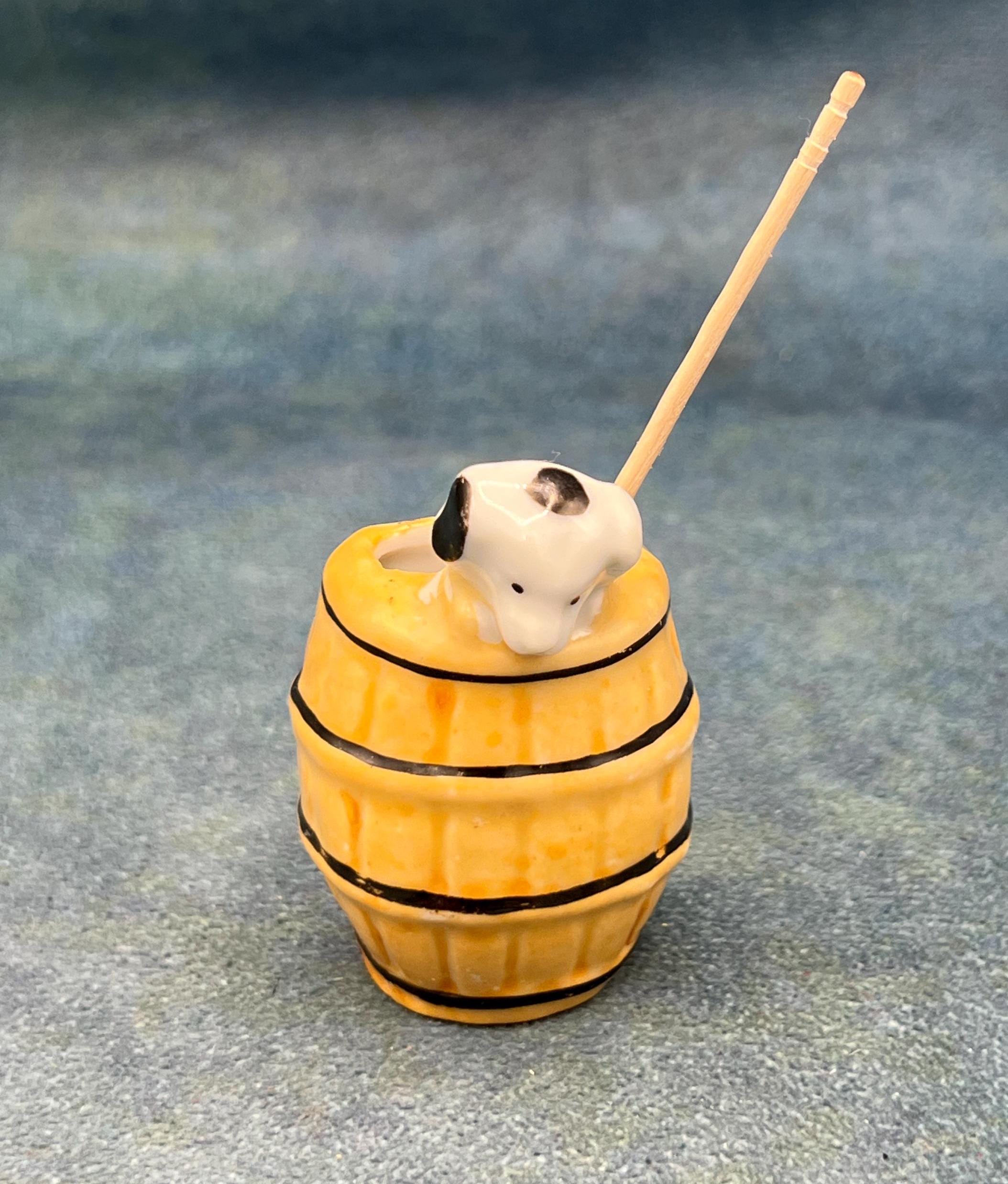 【2025新春福袋】 Vintage Toothpick Holder Dog in Barrel Made in Occupied アンティーク雑貨