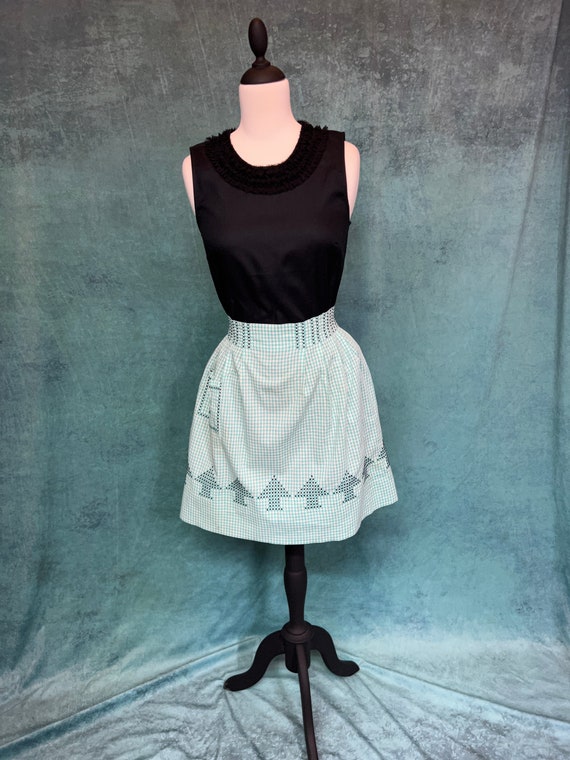 Vintage Aqua Green Gingham Cross Stitched Embroidered Apron Home Sewn Vintage Aqua Green Gingham Cross Stitched Embroidered Apron Home Sewn