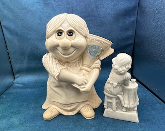 Wallace Berrie 'World's Greatest Mother' Figurine (1969)