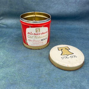 Vintage Tin 1776-1976 Richardson Old Fashioned After Dinner Mints  Drum Tin with Liberty Bell
