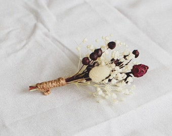 Dried Flower Boutonniere, Rustic Floral Boutonniere, Dry Flower Buttonhole, Baby's Breath Boutonniere, Boho Wedding, Bunny Tail Boutonniere