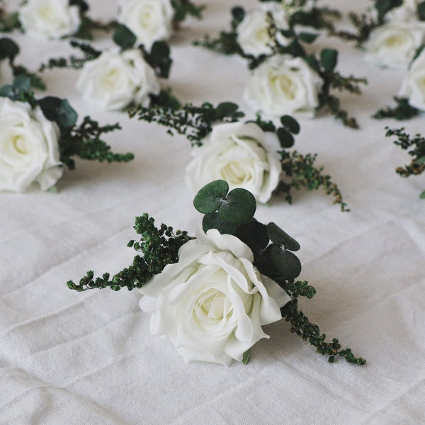 White Greenery Boutonniere, Dried Flower Boutonniere, Rustic Buttonhole, Eucalyptus Boutonniere, Boho Boutonniere, White Rose Boutonniere