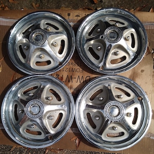 set of 4 1974-1979 Ford OEM Pickup Truck Bronco Mag Hubcaps Wheel Covers Size 15 Inch x4