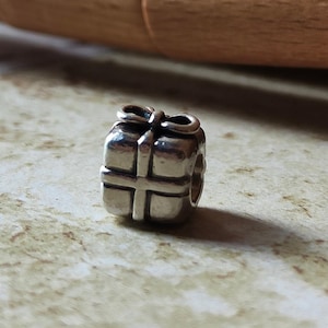 Pandora Present Sterling Silver bead charm - 790300 - retired, 925 ALE, Original Pandora