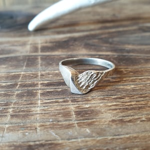 Modernist vintage silver ring crafted by Riitta Hakala for Alpo Tammi Koru of Finland, 925 silver, richly hallmarked, US 8 , Raw Mountains image 1