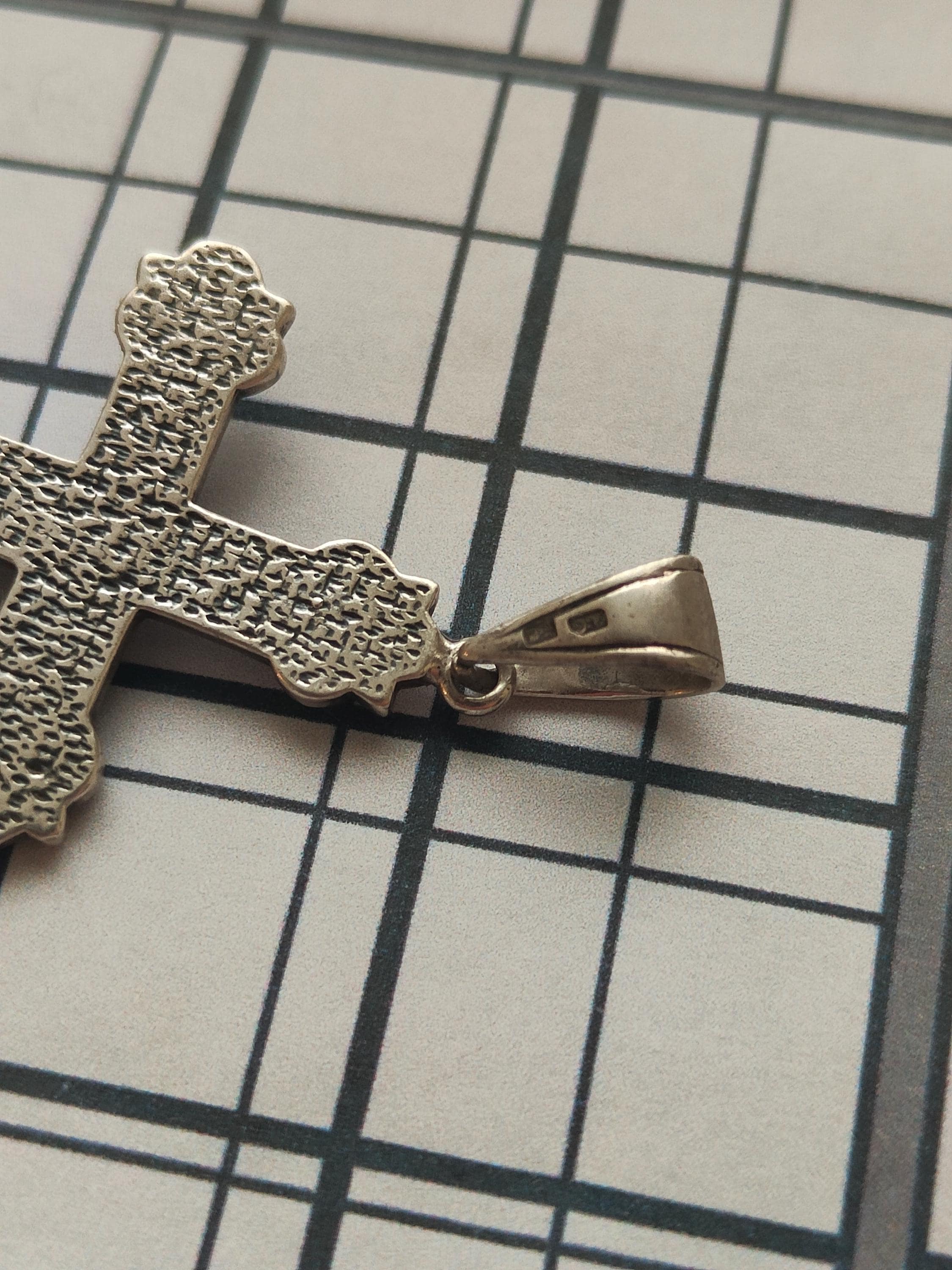 ヴィンテージ スターリングシルバー イエス・キリストの十字架 - 花