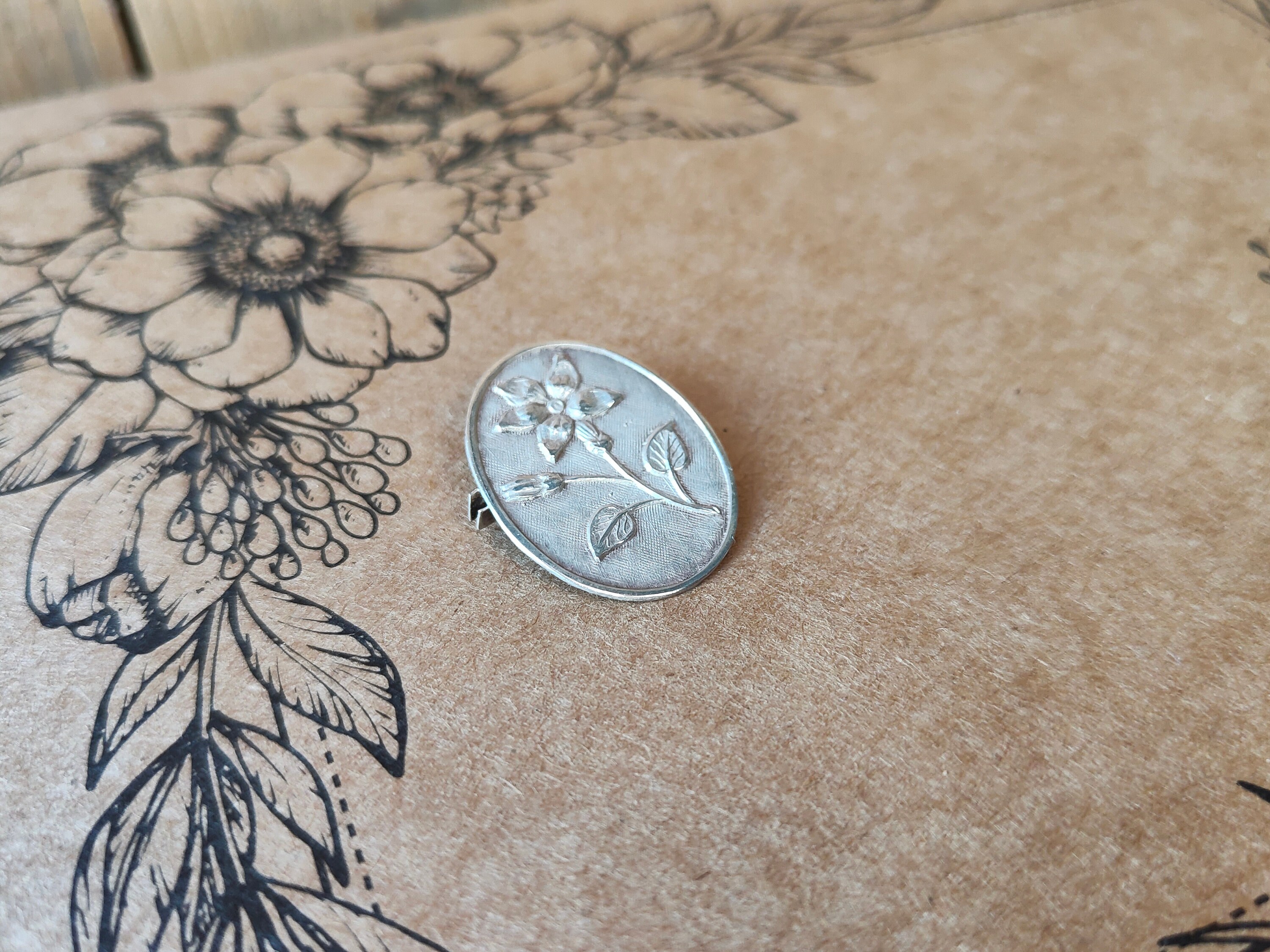 Antique  Floral Engraved Oval Brooch Sterling Silver 14F Vintage .925 Sterling Silver BIRKS Oval Brooch - Etched With  main image 4