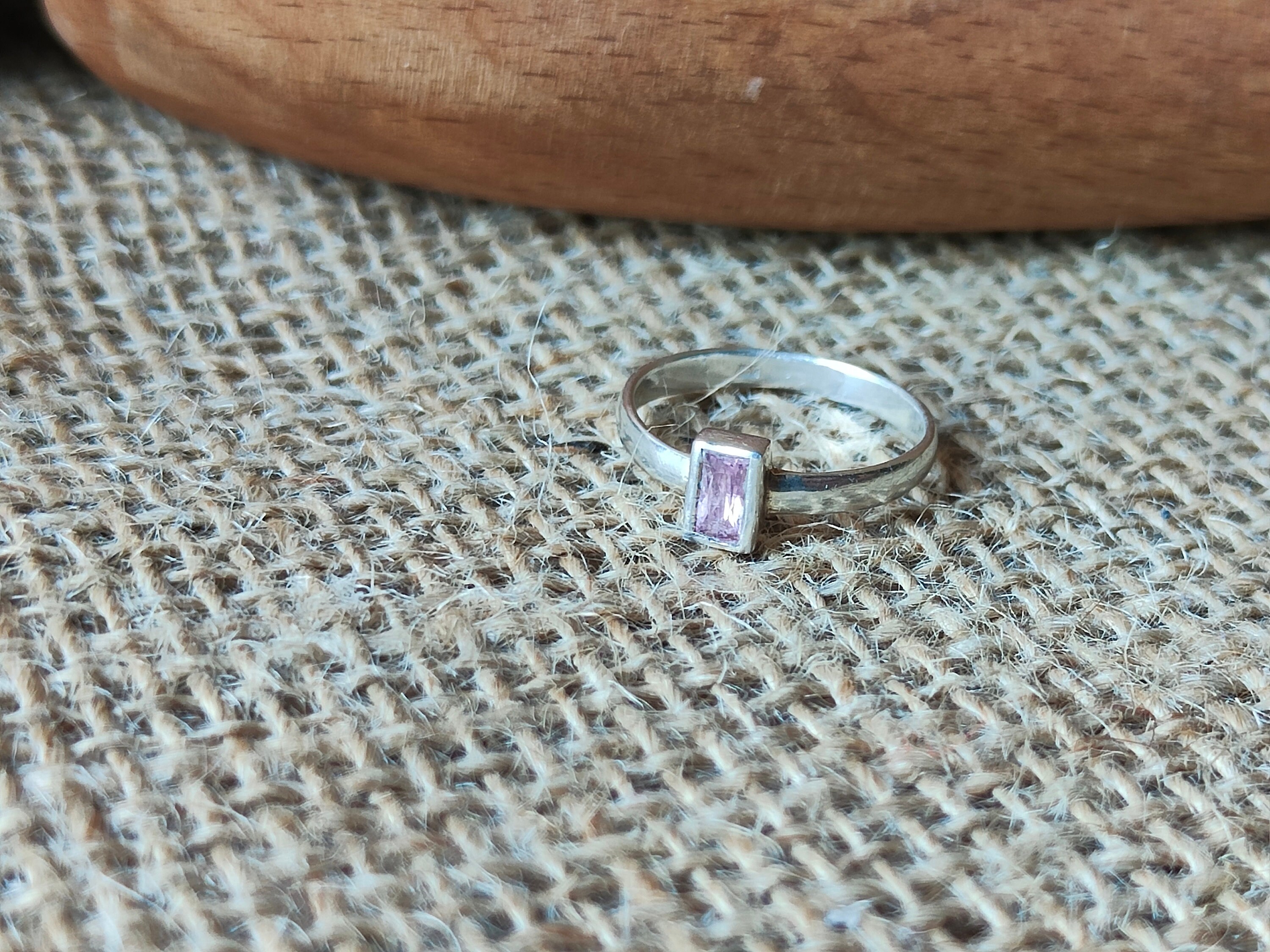 Bague En Argent Massif 925 Avec Zircon Violet - Taille 57/58 - Occasion, Belle Pièce à Petit Prix