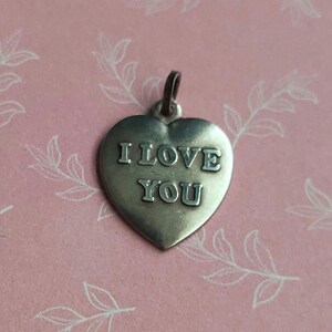 Vintage I Love You silver Heart shaped pendant - Made in the Netherlands - hallmarked 925 silver - Love sign
