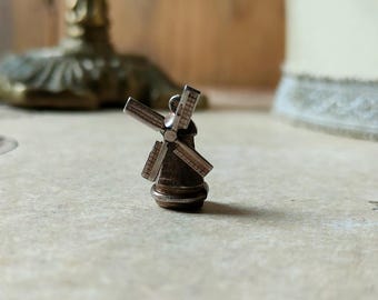 Breloque vintage de moulin à vent en argent 835 des Pays-Bas - hélice mobile, bijoux rétro et breloque souvenir