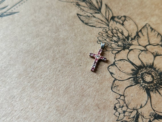 Cross silver pendant decorated with two tone Cubi… - image 4