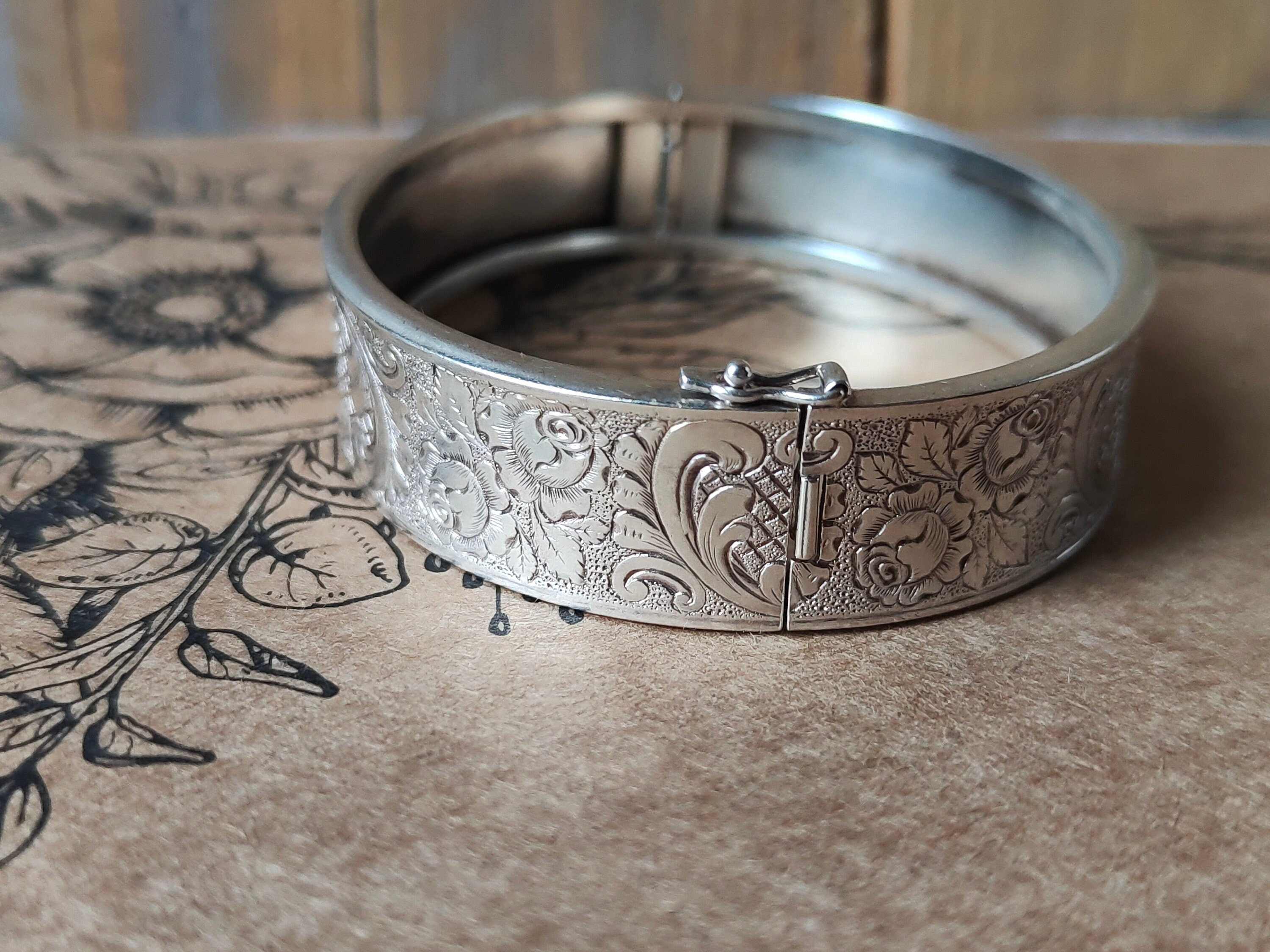 Bracelet Vintage Argent Massif - Pièce Unique Style Rétro - Occasion