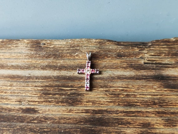 Cross silver pendant decorated with two tone Cubi… - image 5