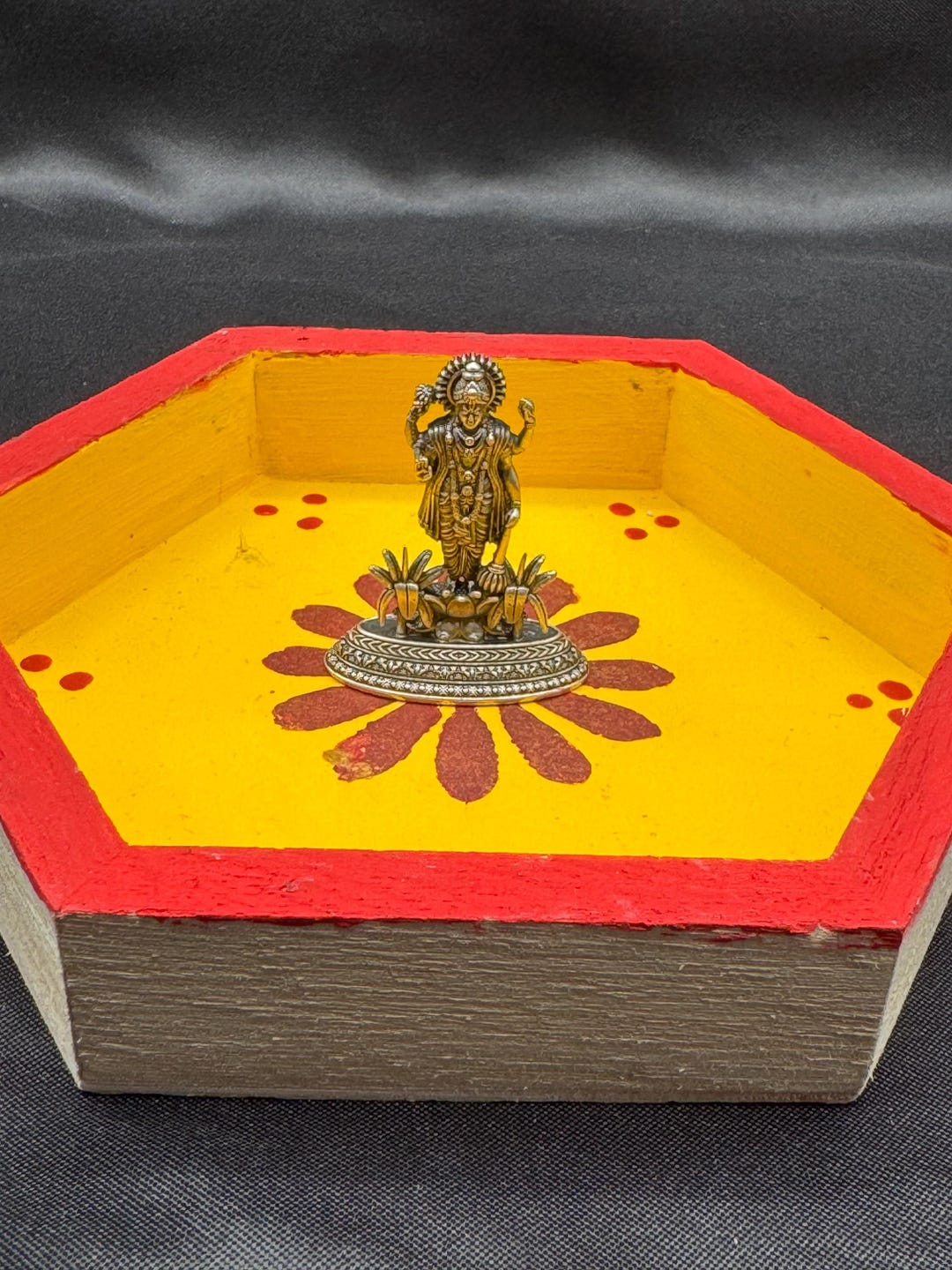 Satyanarayana swamy idol lord vishnu lord venkateshwara swamy
