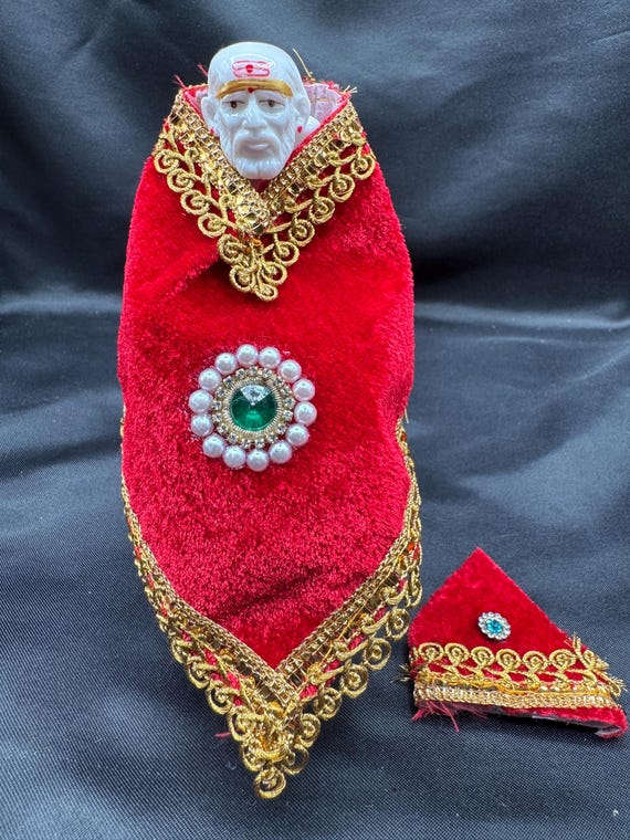 god dress design Red & Green Gods Statue Dress, 110gm at 350/piece in Alappuzha
