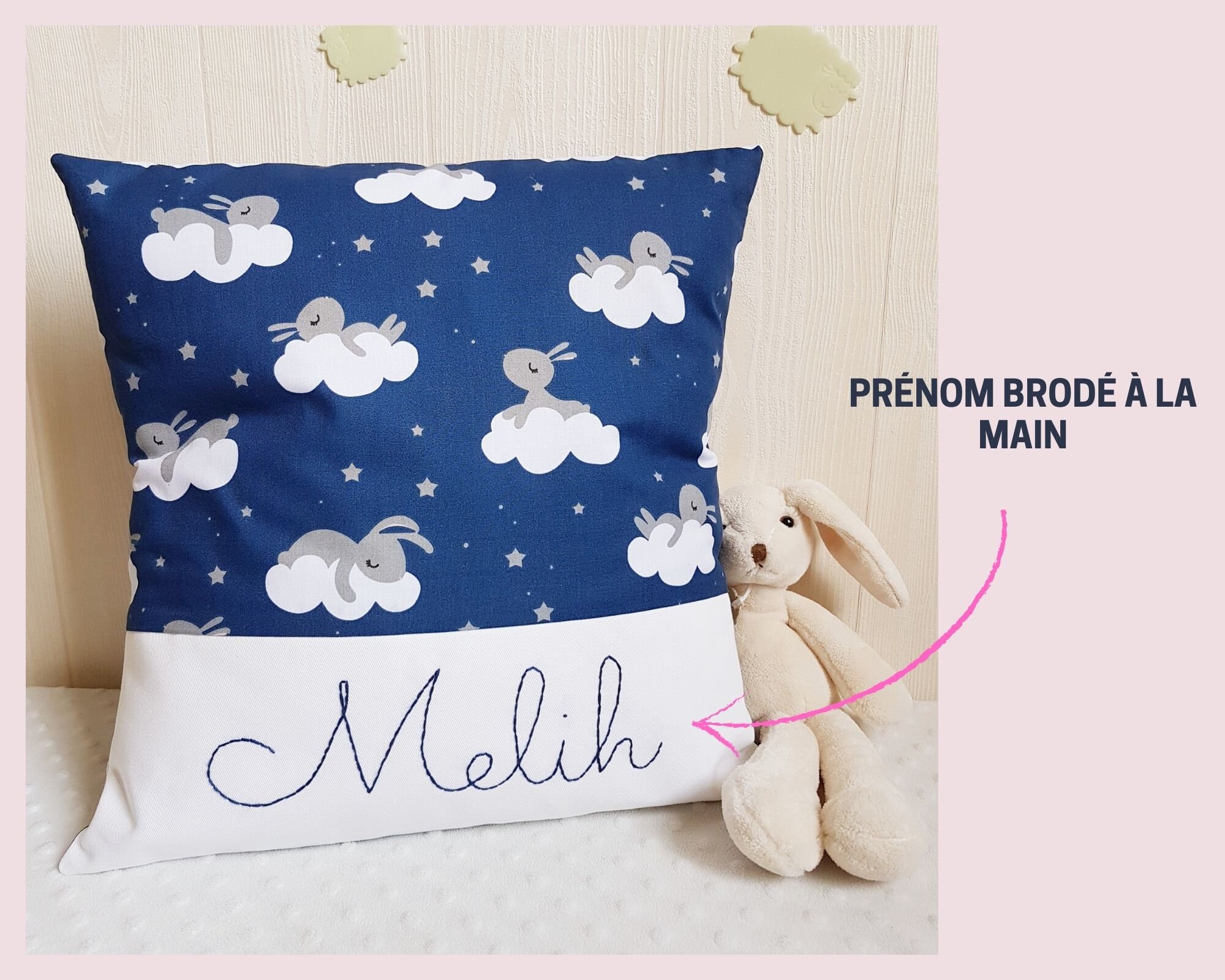 Housse de Coussin Personnalisée avec Prénom Brodé à La Main Pour Cadeau Naissance