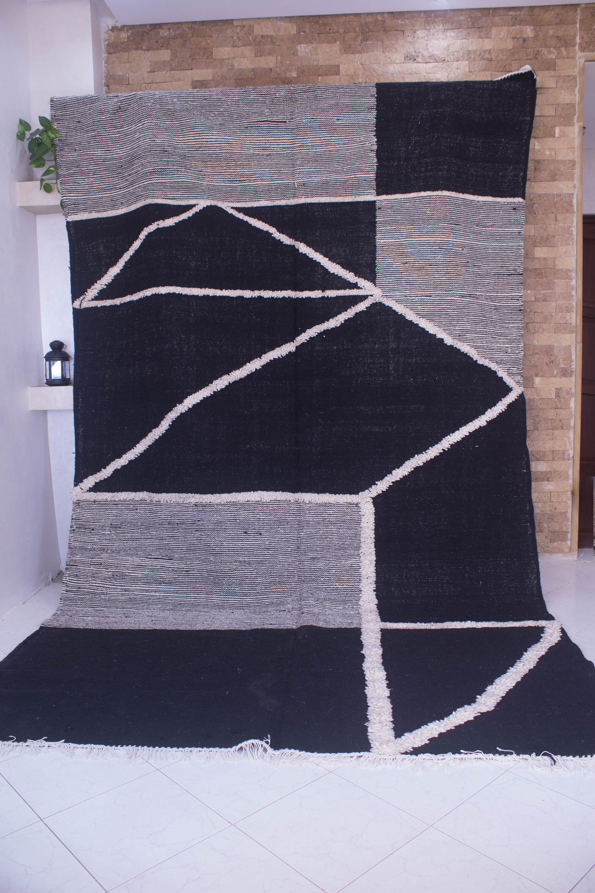 Berber Black Zanafi Rug Moroccan Kilim Berber Eclectic Bohemian Rug