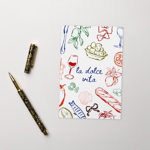 Ansichtkaart Italiaans eten La Dolce Vita – mediterrane keukenkunst, wijn- en pastaliefhebber cadeau, Italië reizen esthetiek, foodie briefpapier kaart