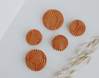 painted earthen terracotta clay citrus gift home office kitchen decor for holiday and housewarming Fresh lemon lime pin or fridge magnet