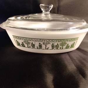Jeannette Glasbake Grecian Pattern 1qt Milk Glass Casserole with Lid