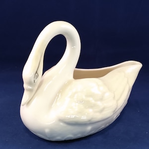 Beautiful Little Belleek Swan Creamer Circa 1965