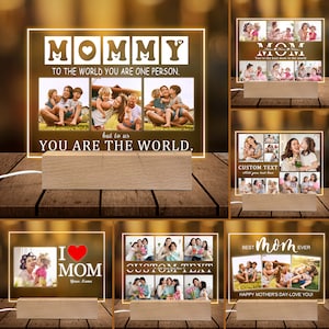 Peut inclure: Un ensemble de six cadres photo en acrylique lumineux avec différents motifs et textes. Les cadres présentent un collage de photos et de textes tels que "Mommy", "I Love Mom", "Best Mom Ever" et "Custom Text".