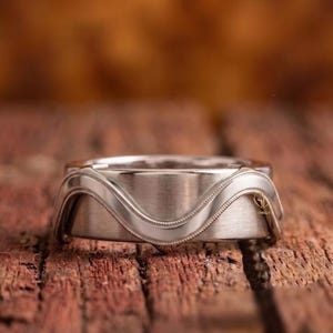 Compatible with Oura Ring Gen 5, Vintage Plain Curved Milgrain Band, Minimal Vintage Art Deco Jacket Ring, Dainty Protective Band, 14k Gold