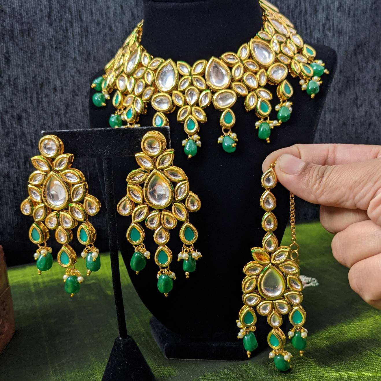 Choodiyan Katrina - Kundan Choker Set with Mathapatti