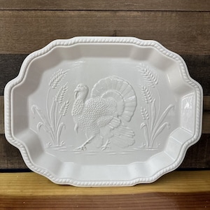 Wild Turkey Cermaic Thanksgiving Platter -flaw image 1