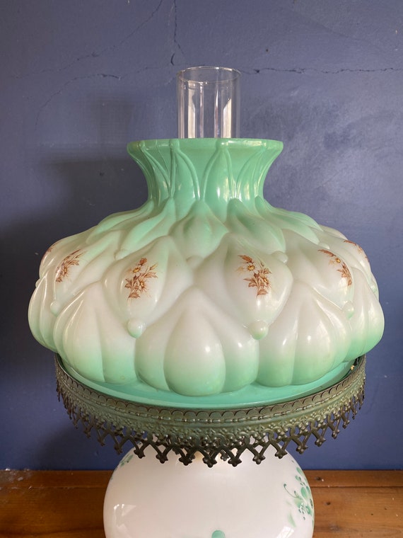 Green milk glass lamp deals