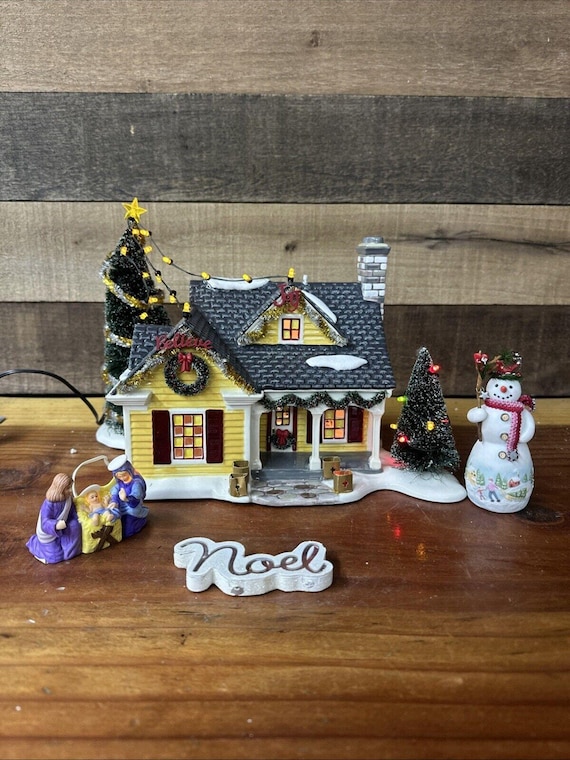 Dept 56 - Snow Village Christmas Lane Noel House #55341 W/ Box