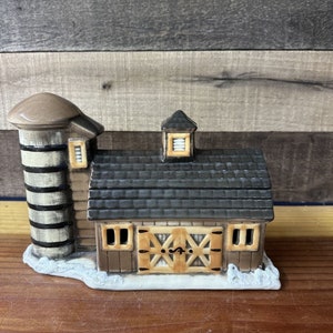 Vintage Christmas Village Byron Molds 1979 Barn & Silo Brown