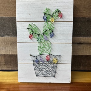 Christmas cactus string art picture 15x10