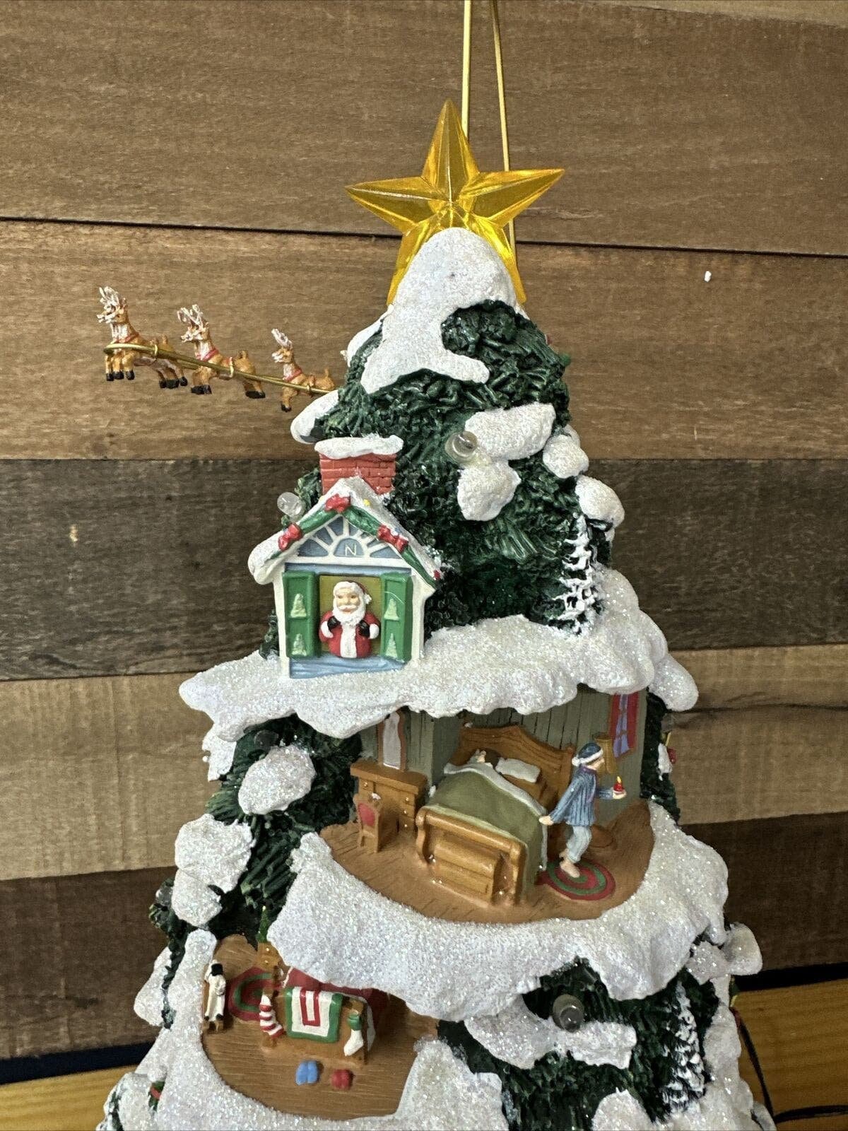 トーマス・キンケード「クリスマス・イブの夜」イルミネーション