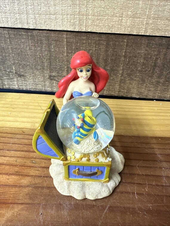 Vintage DISNEY Little Mermaid Mini Treasure Chest Snow Globe
