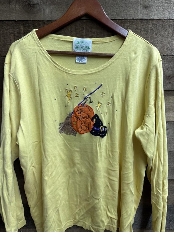 Vtg Quacker Factory Halloween Top 1X Yellow Embroidered Witch Is In