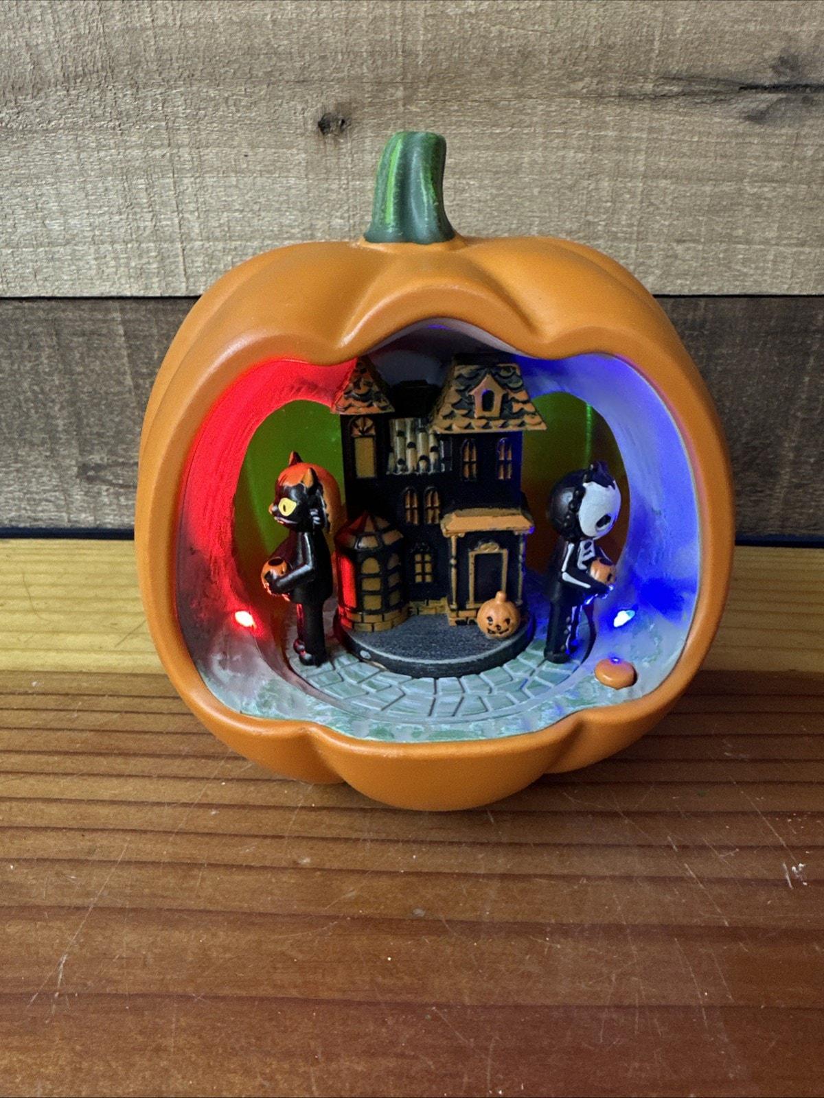 ハイドとイークのアニメーション付きハロウィーンシーンデコレーション