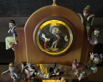 【希少】Disney　ディズニー　グーフィー　スノーグローブ　70周年　記念品 希少】Disney ディズニー グーフィー スノーグローブ 70周年 記念品