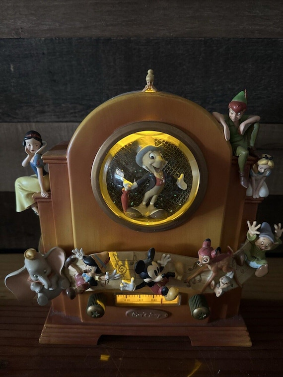 Disney Store Exclusive Jiminy Cricket & Friends Radio Snowglobe