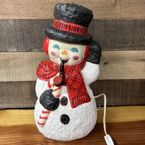 Vintage Weihnachten Frostig der Schneemann beleuchtete musikalische Keramikform 13 zoll