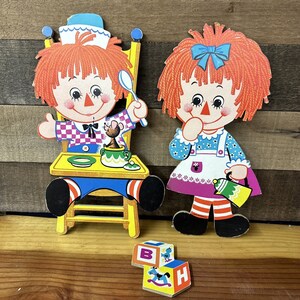 Juego de 3 figuras de cartón para colgar en la pared de Bobbs Merrill Co., 1972, de Andy y Raggedy Ann