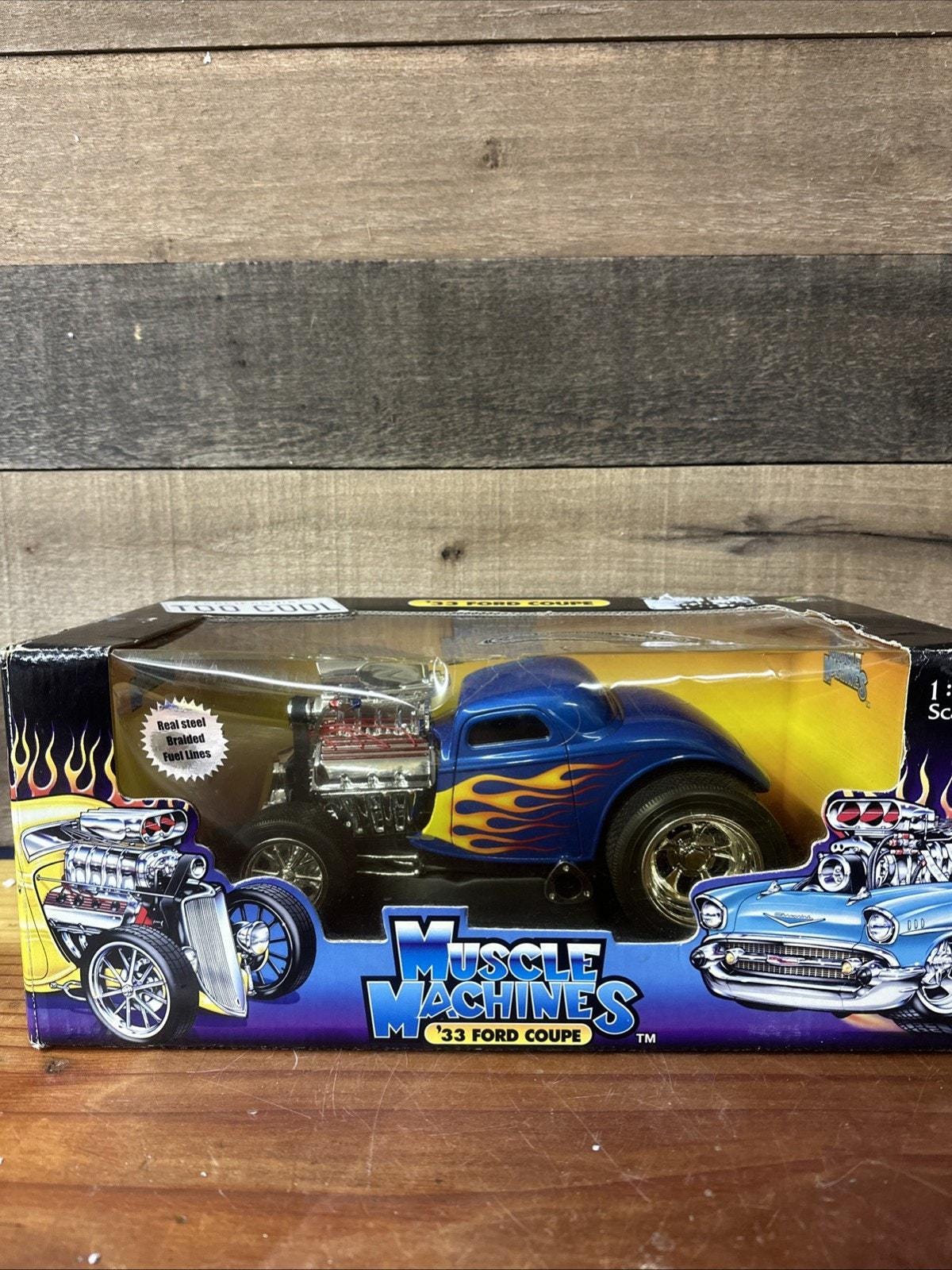 ミニカー MUSCLE MACHINES'33 FORD COUPE 1/18 MUSCLE MACHINES '33 FORD COUPE YELLOW 