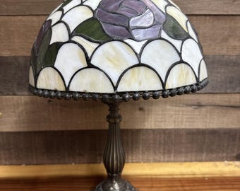 Vintage Tiffany Style Stained Glass Table Lamp With Purple Floral Design 19”