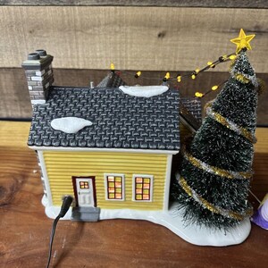 Dept 56 - Snow Village Christmas Lane Noel house #55341 w/ box -sign Broke image 7