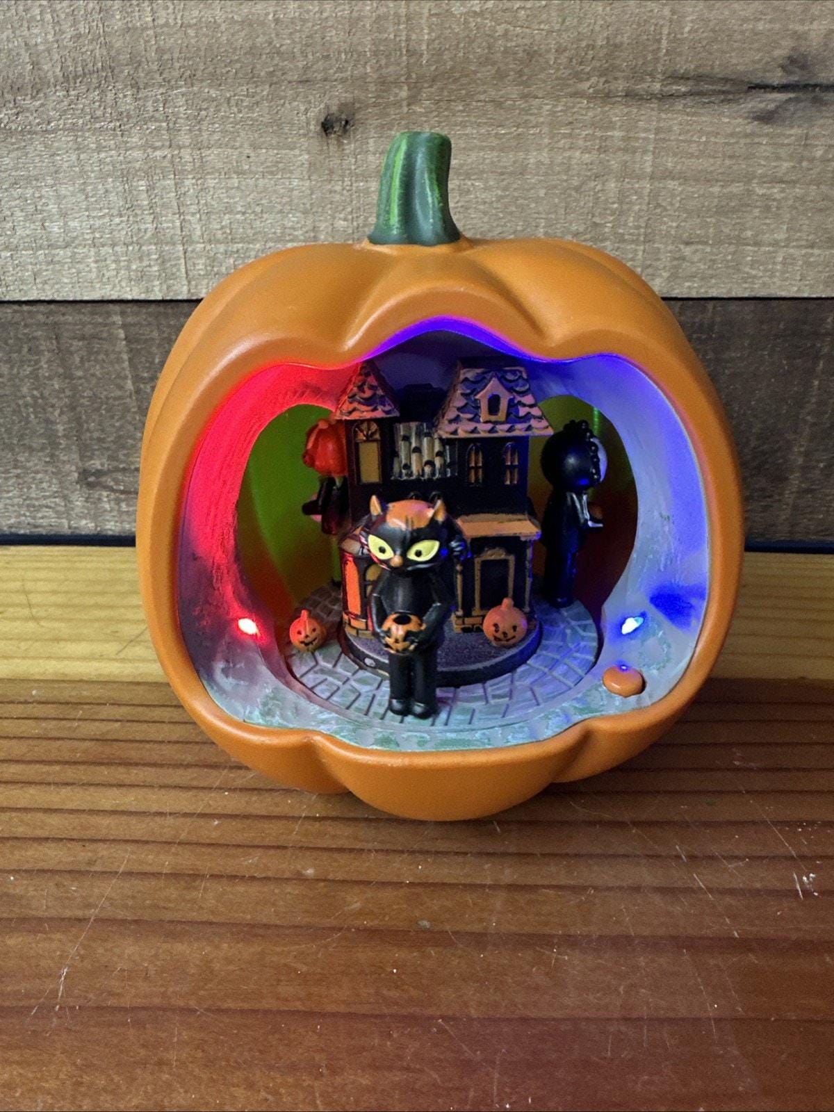 ハイドとイークのアニメーション付きハロウィーンシーンデコレーション