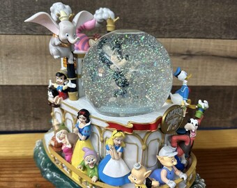 ディズニーパークス ピクサー キャラクター スノーグローブ