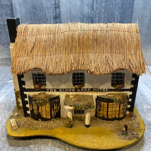 Kings head hotel musical jewelry box by Pauline Ralph