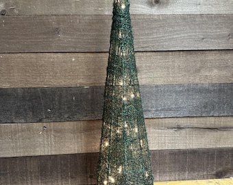 Albero a cono illuminato con rete verde da 24 pollici